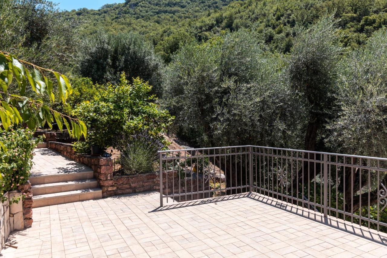 Olive Garden Apartments Sveti Stefan Exterior photo