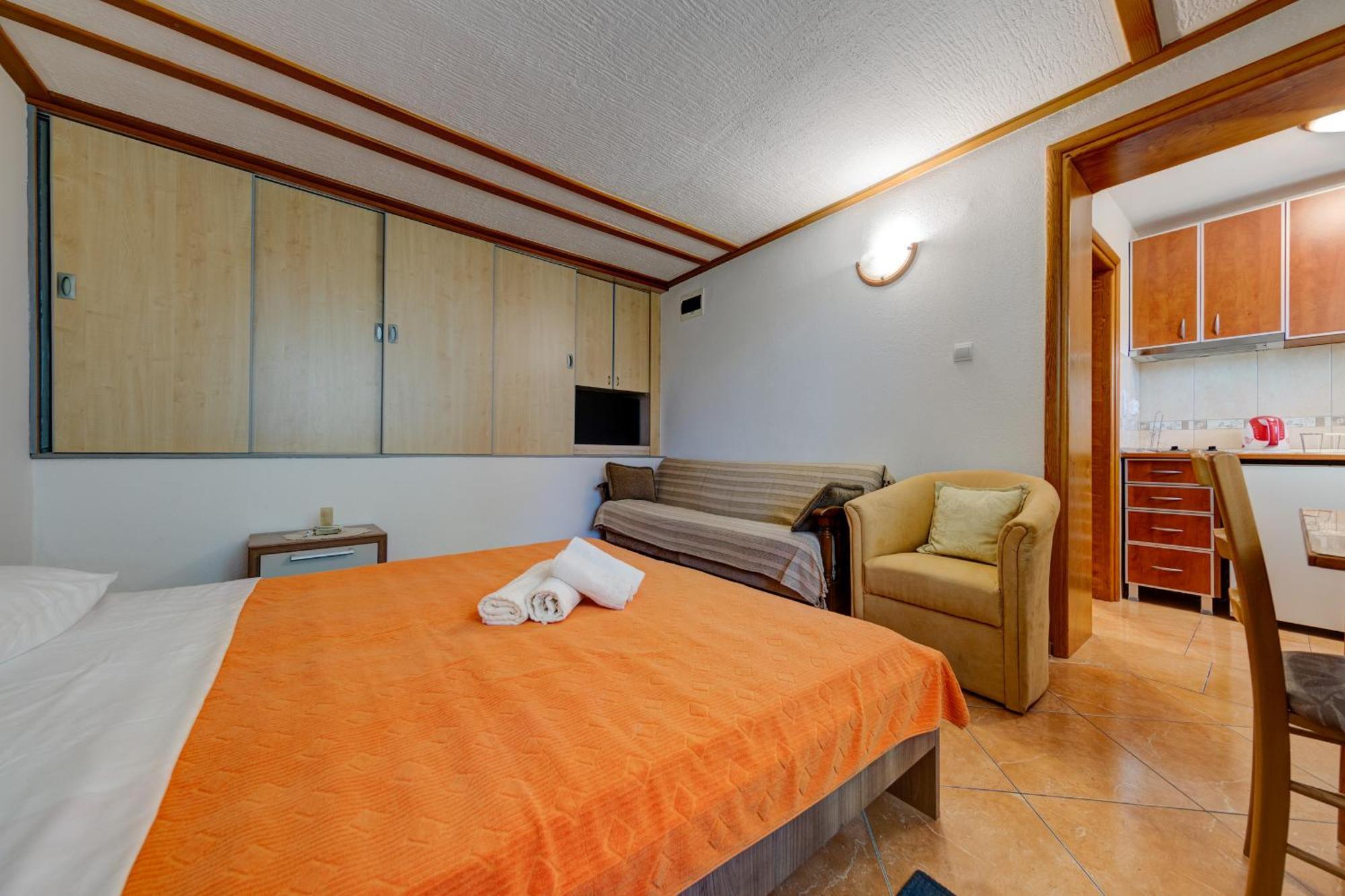 Olive Garden Apartments Sveti Stefan Room photo